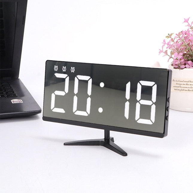 Digitální zrcadlový budík s modrým LED