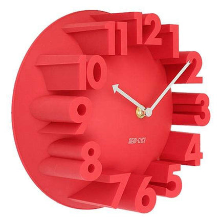 Designové nástěnné hodiny s 3D číslicemi