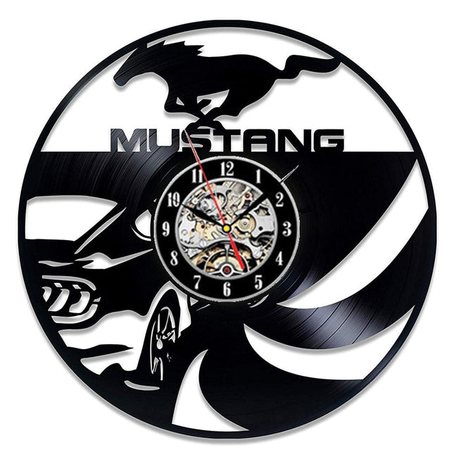 Vinylové hodiny pro fanoušky Ford Mustang