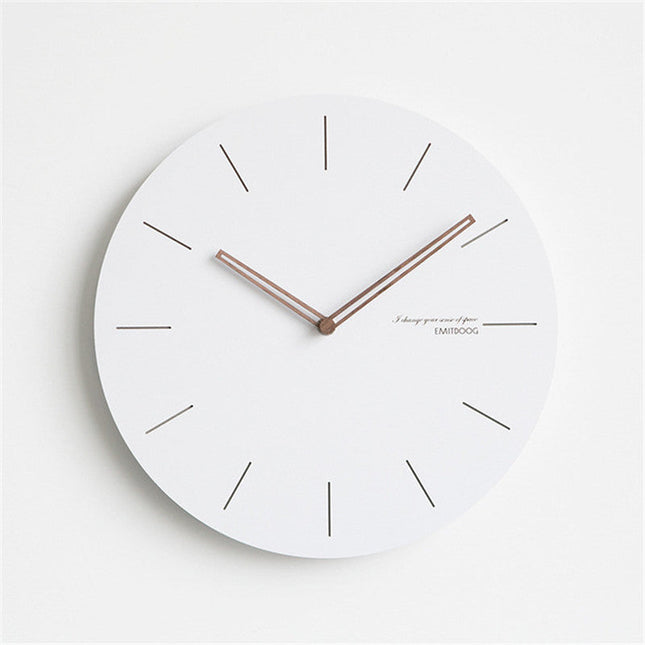 Bílé minimalistické skandinávské hodiny