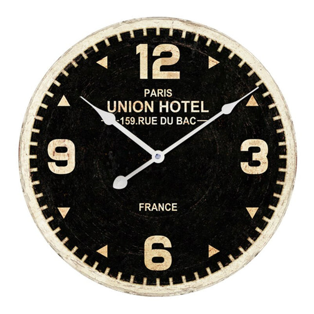 Velké nástěnné hodiny v industriálním stylu