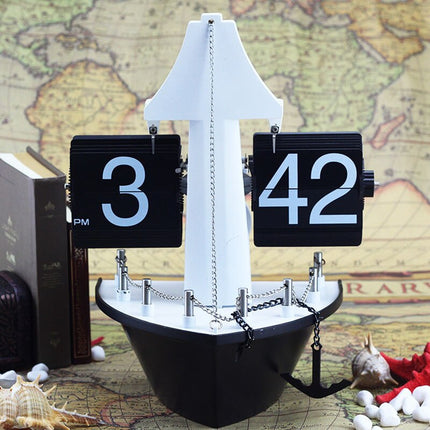 Designové překlápěcí hodiny ve tvaru lodi