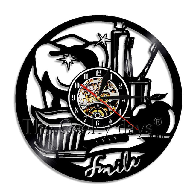 Hodiny z vinylu pro zubařskou ordinaci