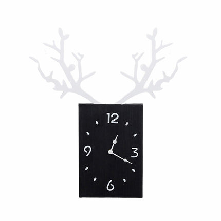 Designové hodiny na zeď s parožím