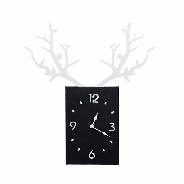 Designové hodiny na zeď s parožím