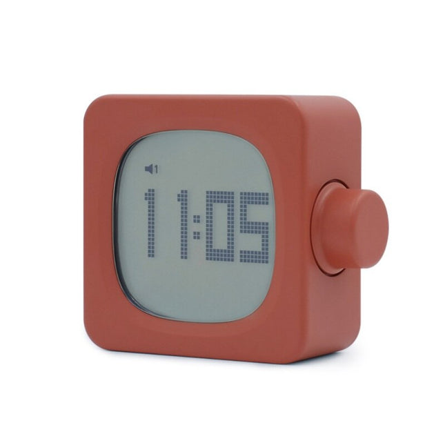 Malý digitální budík s funkcí snooze