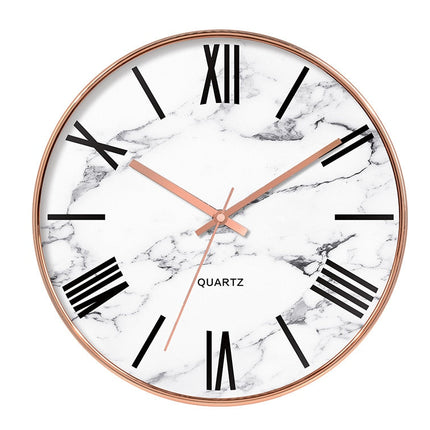 Elegantní hodiny mramor s římskými číslicemi