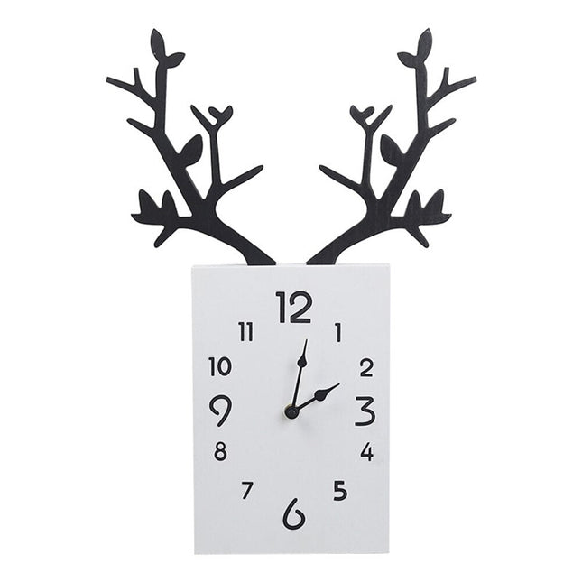 Designové hodiny na zeď s parožím