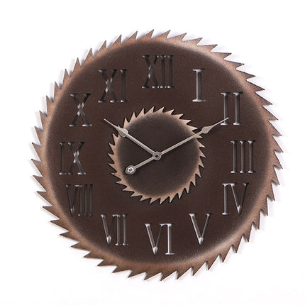 Nástěnné hodiny ve tvaru pilového kotouče