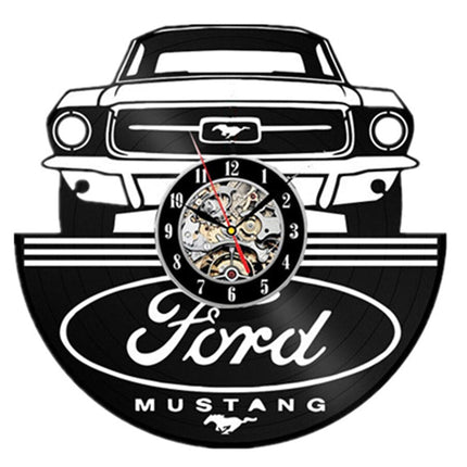Vinylové hodiny pro fanoušky Ford Mustang