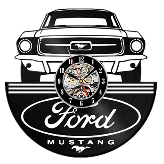 Vinylové hodiny pro fanoušky Ford Mustang