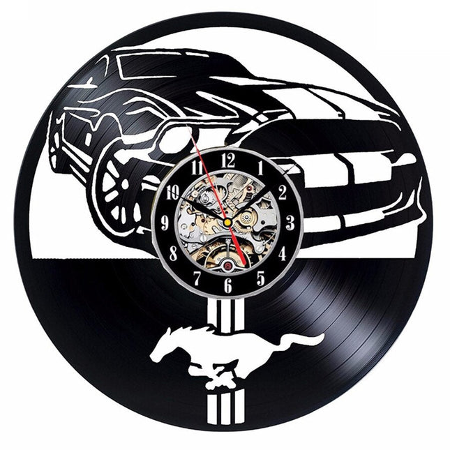 Vinylové hodiny pro fanoušky Ford Mustang