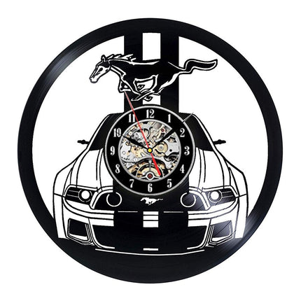 Vinylové hodiny pro fanoušky Ford Mustang