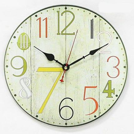 Klasické vintage hodiny styl francouzské bistro