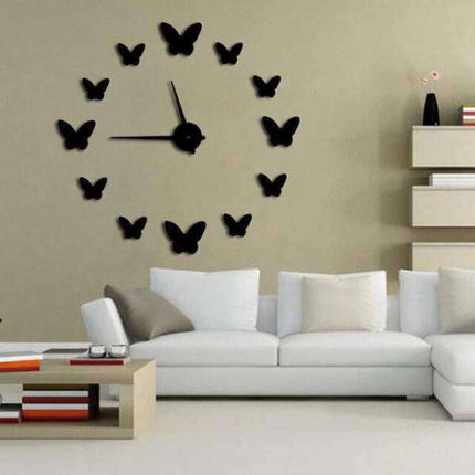 DIY nástěnné hodiny s motýly
