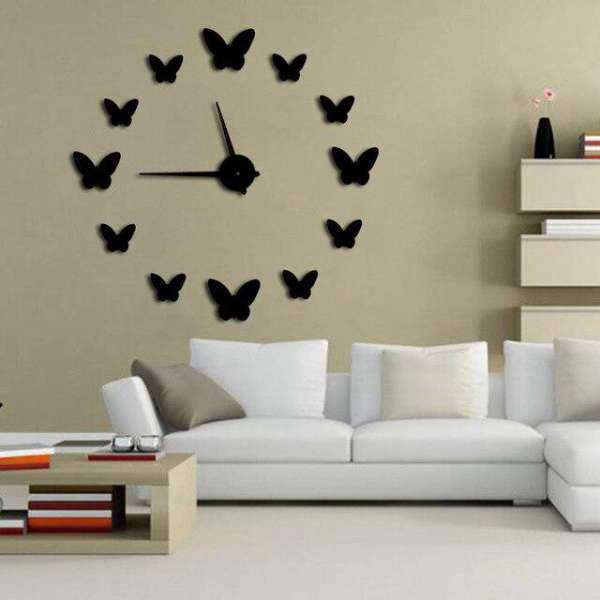 DIY nástěnné hodiny s motýly