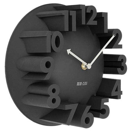 Designové nástěnné hodiny s 3D číslicemi