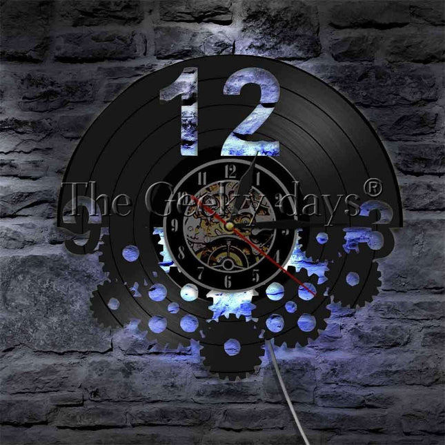 Steampunkové vinylové hodiny s osvětlením