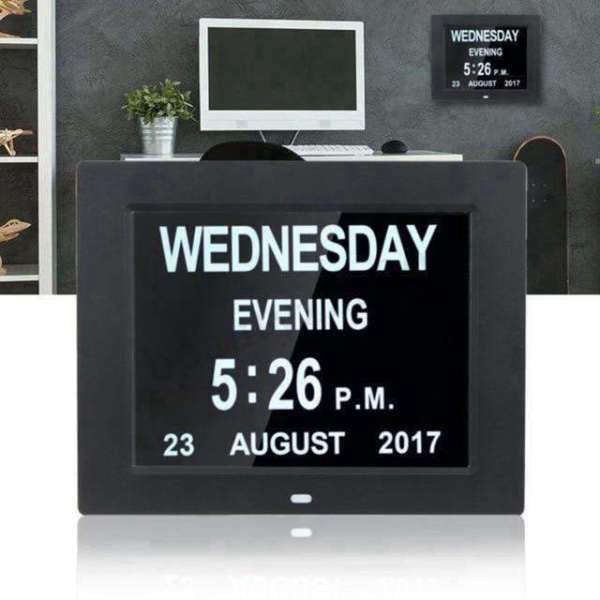 Velké digitální hodiny s datem