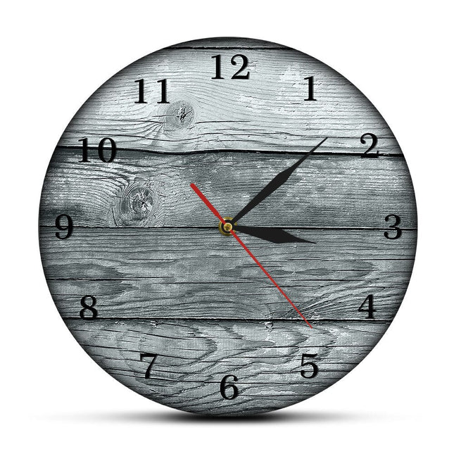 Barevné nástěnné hodiny s imitací dřeva