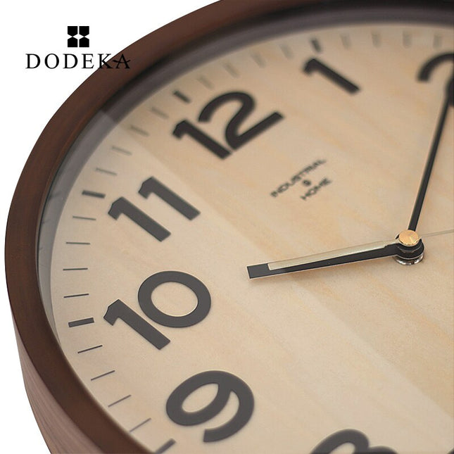 Starožitné dřevěné hodiny se skleněným krytem