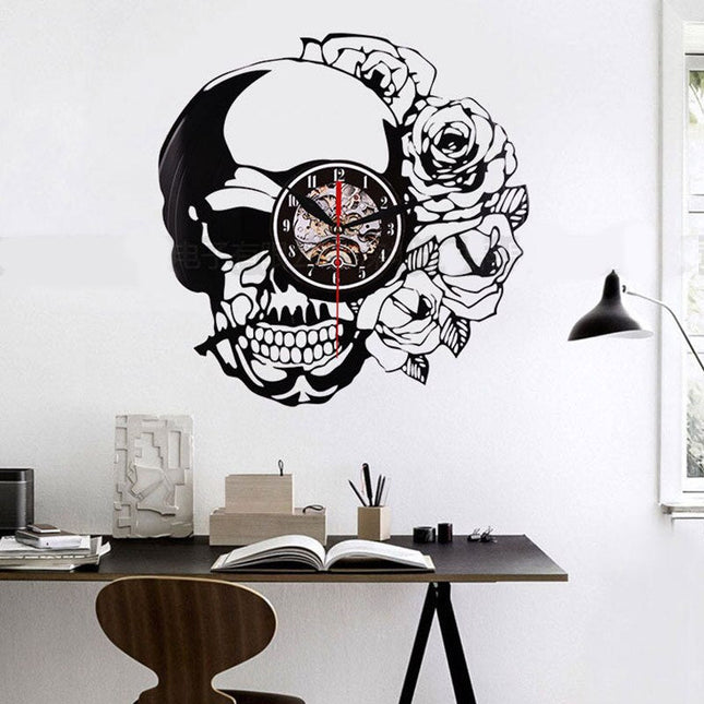 Steampunk vinylové hodiny s lebkou