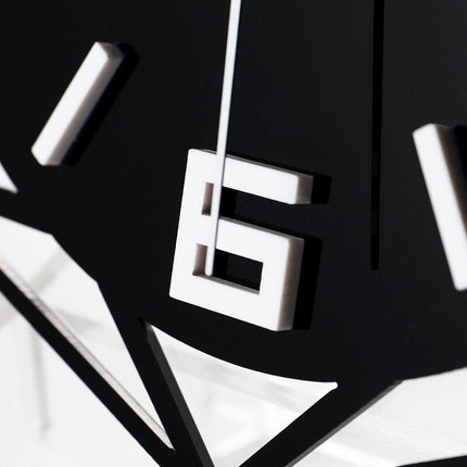 Designové kovové stolní hodiny geometrický tvar