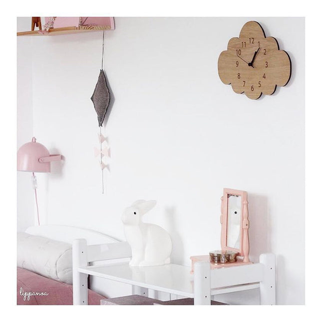 Dětské dřevěné hodiny ve tvaru mraku