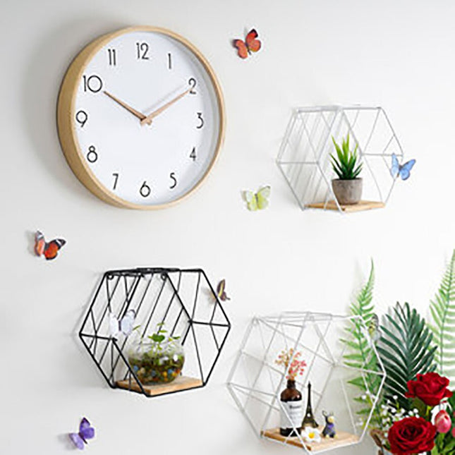 Kulaté skandinávské hodiny s dřevěným rámem