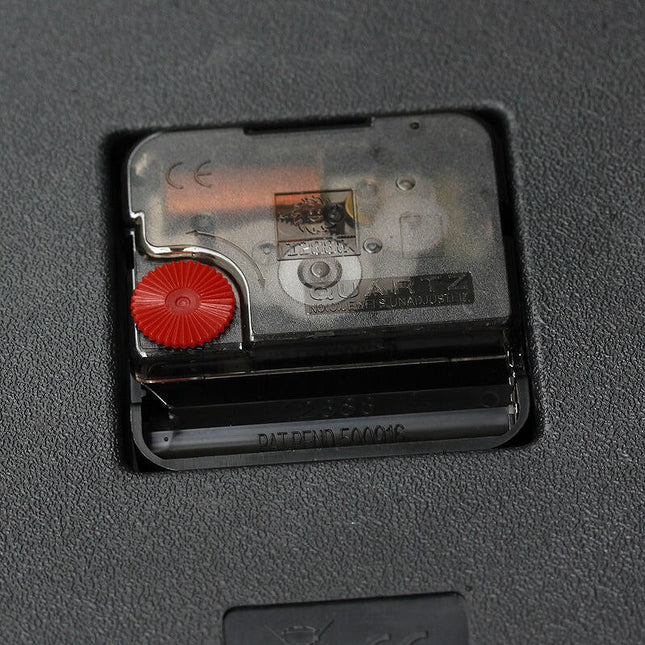 Dětské kulaté hodiny se žirafou