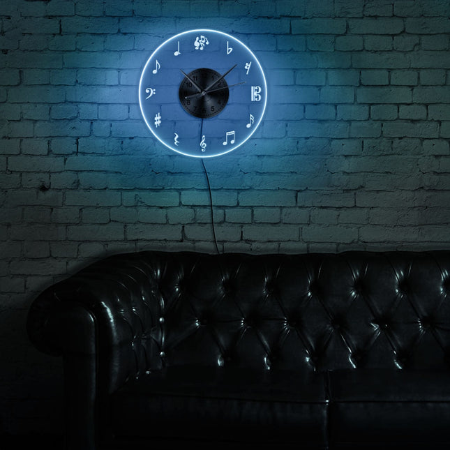 Nástěnné LED hodiny s hudebními notami