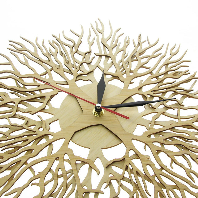 Abstraktní dřevěné hodiny ve tvaru kořenů