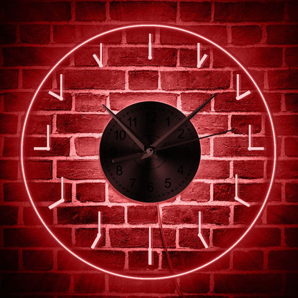 Minimalistické hodiny s LED podsvícením