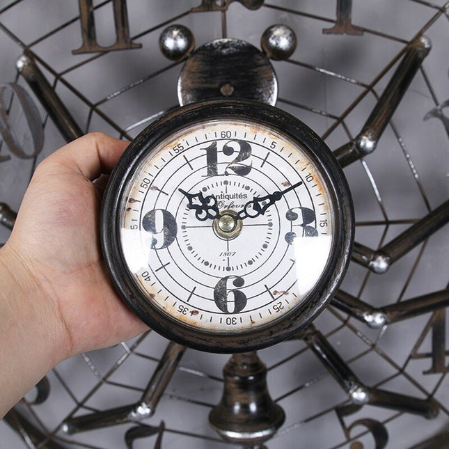 Industriální nástěnné hodiny design pavouk