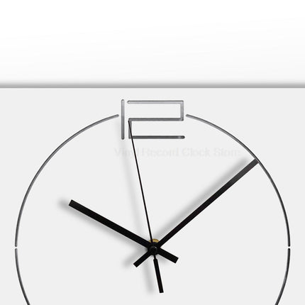 Bílé minimalistické čtvercové nástěnné hodiny