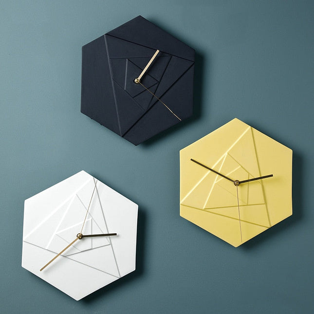 Geometrické šestihranné hodiny pro moderní interiér