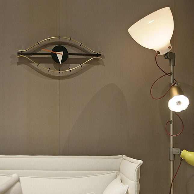 Designové nástěnné hodiny ve tvaru oka