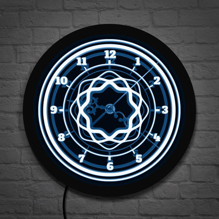 Designové nástěnné hodiny s geometrickým vzorem