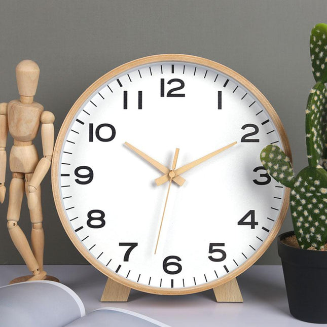 Minimalistické dřevěné stolní hodiny kulaté tiché