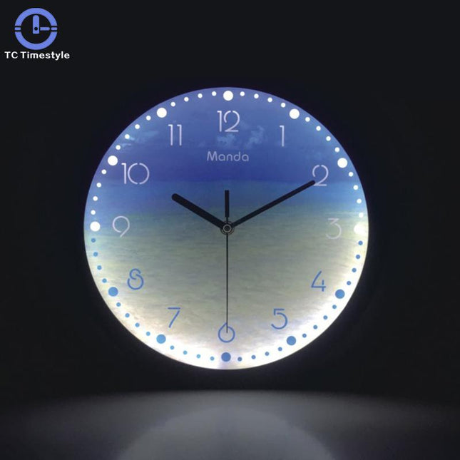 Světelné LED nástěnné hodiny moderní