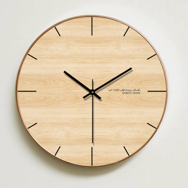 Minimalistické dřevěné hodiny pro moderní interiér