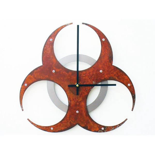 Kovové nástěnné hodiny design biohazard