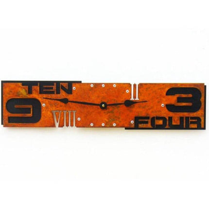 Obdélníkové industriální hodiny s číslicemi