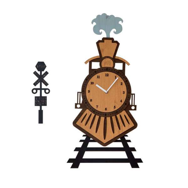 Dětské dřevěné nástěnné hodiny vláček