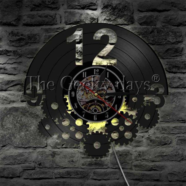 Steampunkové vinylové hodiny s osvětlením