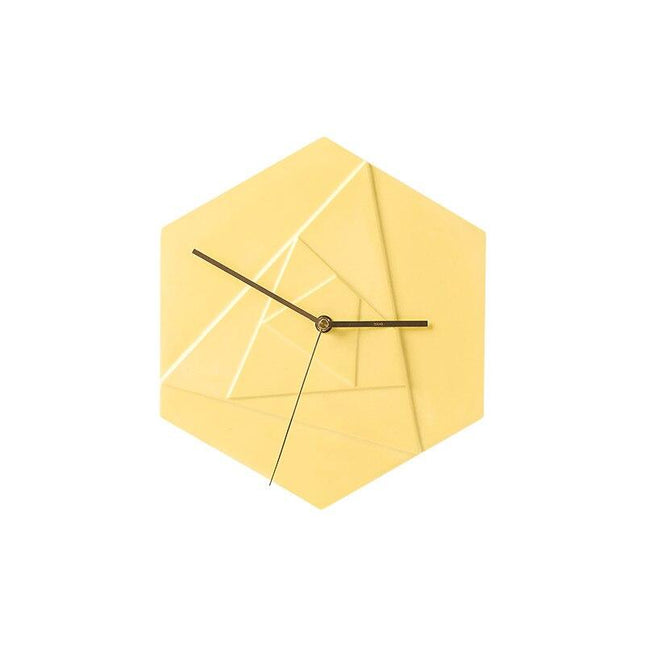 Geometrické šestihranné hodiny pro moderní interiér