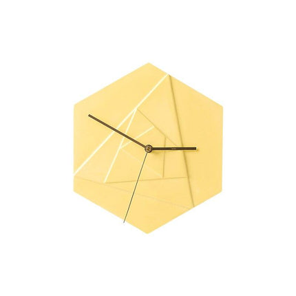 Geometrické šestihranné hodiny pro moderní interiér