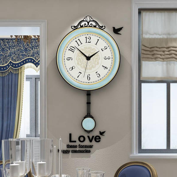 Moderní kyvadlové nástěnné hodiny modré